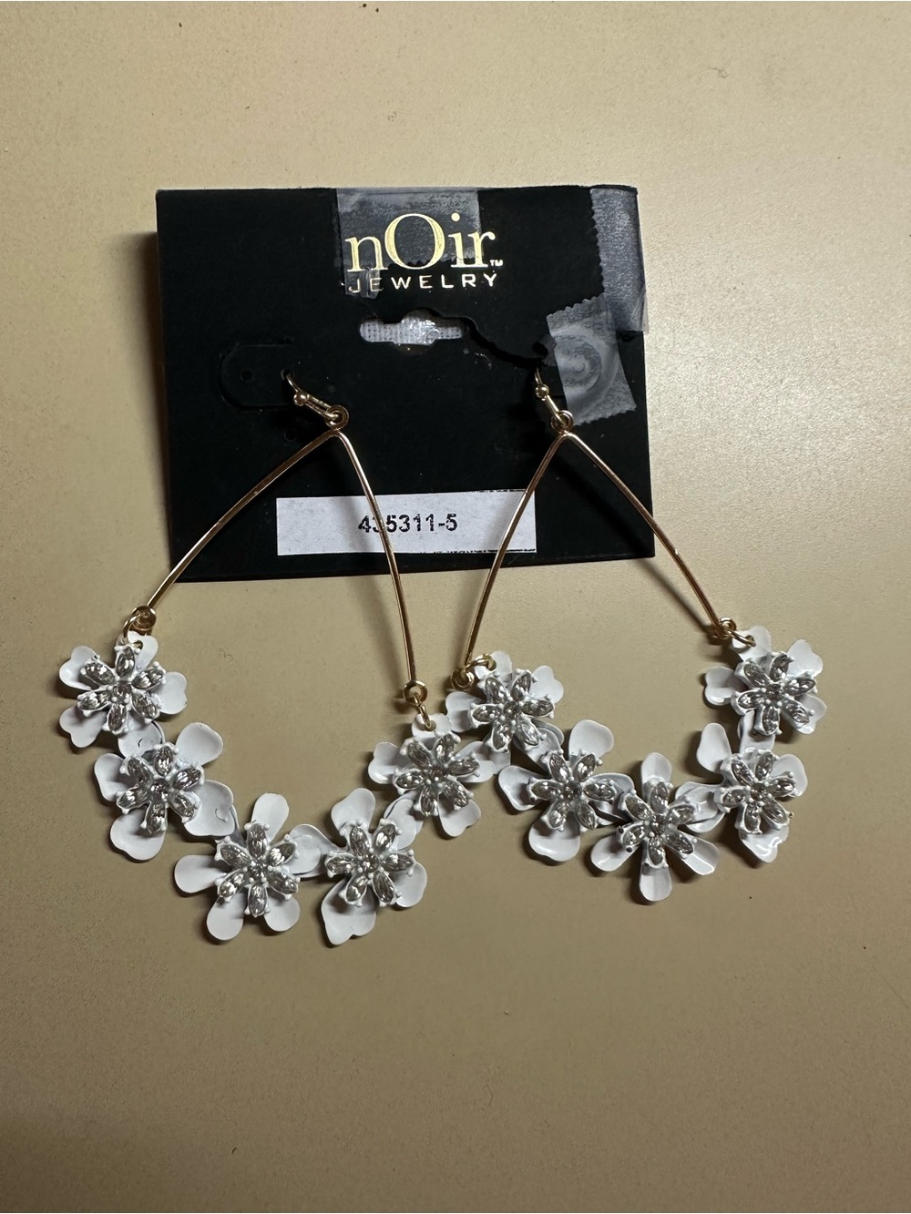 nOir Jewelry White Floral Hoop Statement Earrings